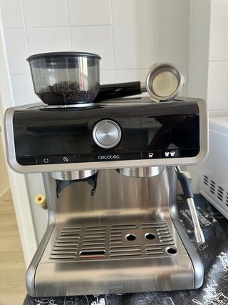 Cafetera Cecotec con Molinillo Integrado