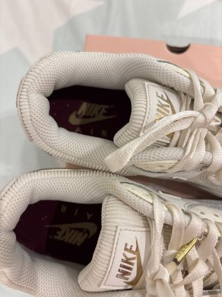 Zapatillas Nike Air Max Blancas y Doradas