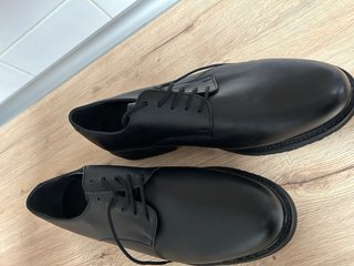 Zapato de piel negro cordones T.48