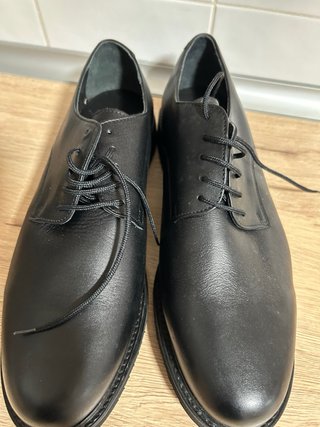 Zapato de piel negro cordones T.48