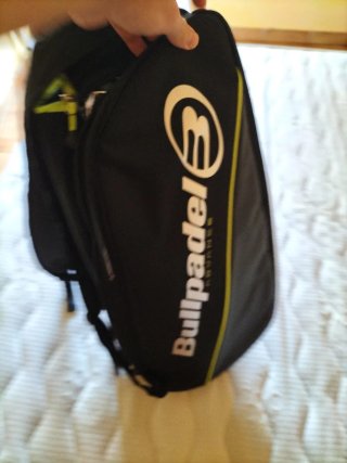 Paletero Bullpadel Advance Negro