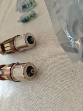 Bombillas LED BA15s y T10