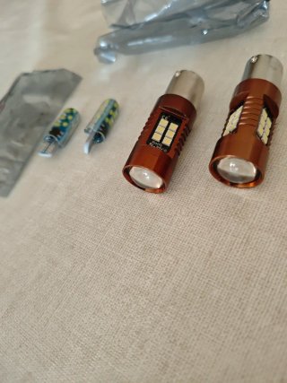 Bombillas LED BA15s y T10