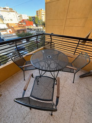 Mesa y 4 sillas de terraza
