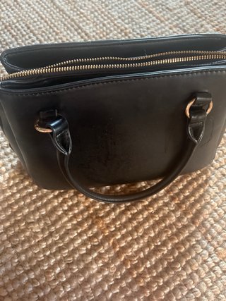 Bolso Guess Negro Acolchado