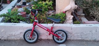 Bici de equilibrio Chicco Red Bullet roja
