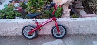 Bici de equilibrio Chicco Red Bullet roja