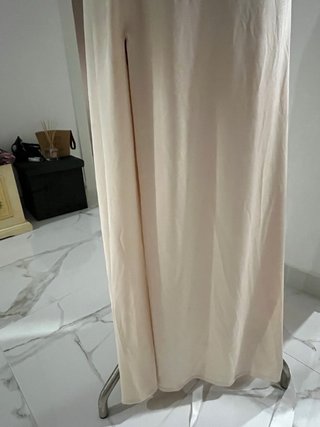Abito lungo beige con cut-out