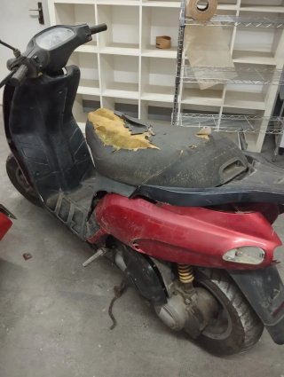 Piaggio Typhoon 49cc Roja