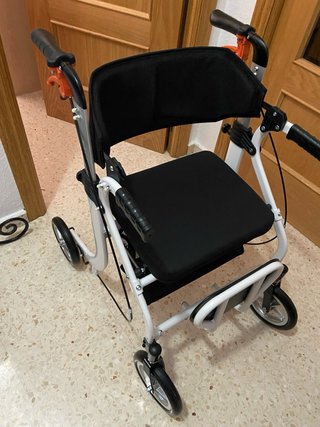 Andador 2 en 1: Andador y Silla de Ruedas
