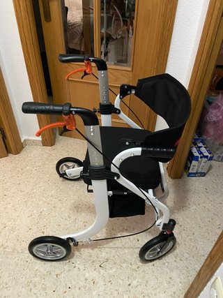 Andador 2 en 1: Andador y Silla de Ruedas