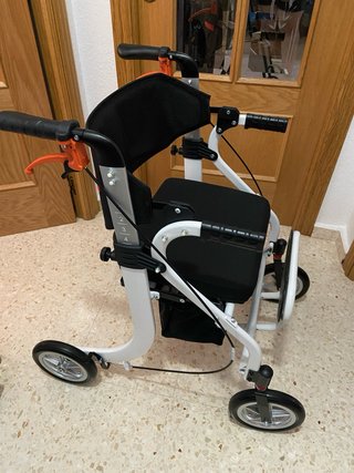 Andador 2 en 1: Andador y Silla de Ruedas