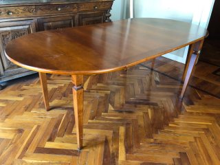Impecable mesa de comedor extensible hasta 220cm