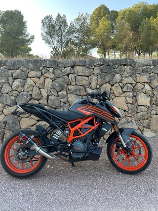 KTM Duke 125 Negra/Naranja