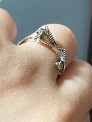 Anillo plata diseño de rosa