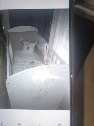 Cuna de bebé blanca con ositos