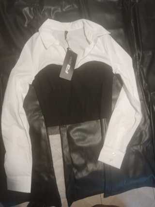 Conjunto negro pantalón y top.36 y 38.y tallas sxs