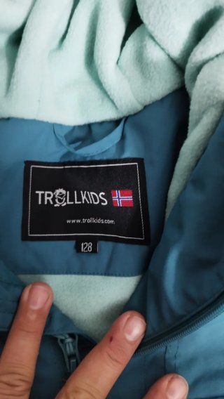 Chaqueta Trollkids azul y turquesa