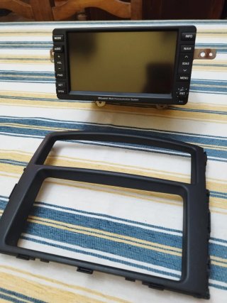 Pantalla Mitsubishi Montero V80