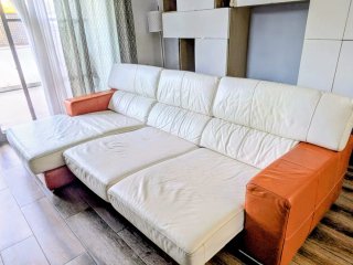 Sofá Chaiselongue Piel Blanco y Naranja