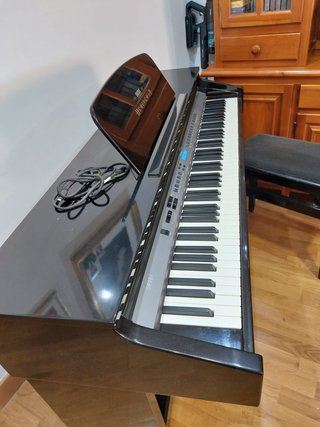 Pianola Eléctrica Hemingway DP-701 Negra