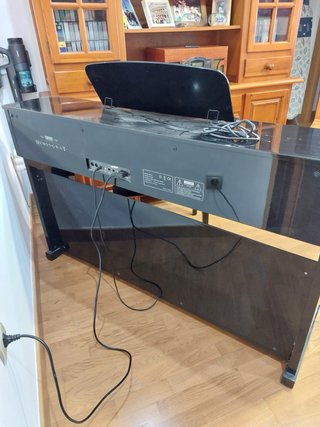 Pianola Eléctrica Hemingway DP-701 Negra