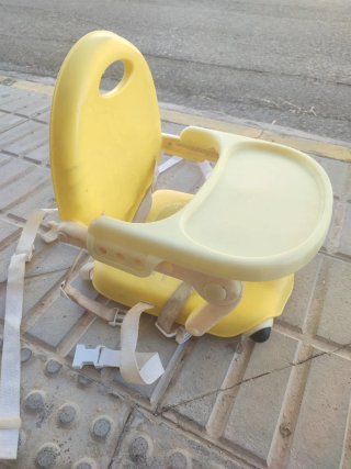 Silla de comer para bebé amarilla