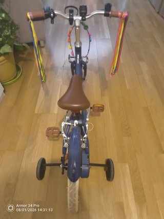 Bicicleta infantil con cuadro de alumiinio B'Twin