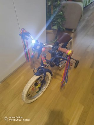 Bicicleta infantil con cuadro de alumiinio B'Twin