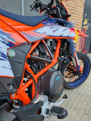 KTM 690 SMC R 2023