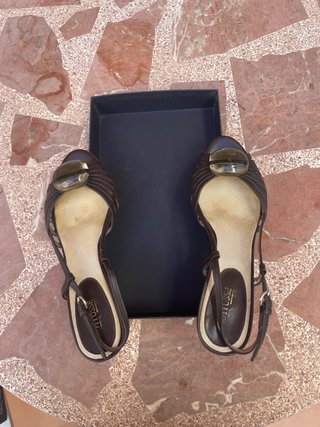 Sandalias Lotusse Marrones con Adorno