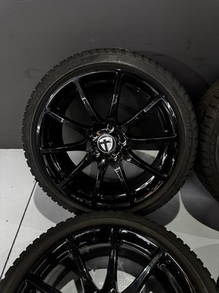 Llantas 18 Tomason grupo VAG 5x112