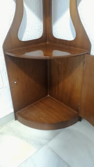 Muebles de madera estilo clásico para dormitorio