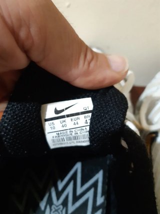 Nike Shox TL Blanco y Dorado