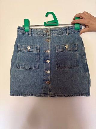 Minifalda vaquera con botones