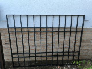 Reja de ventana de hierro. Medidas 1,58x120