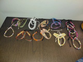 Lotto braccialetti colorati