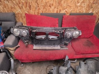 Frontal y faros BMW Compact
