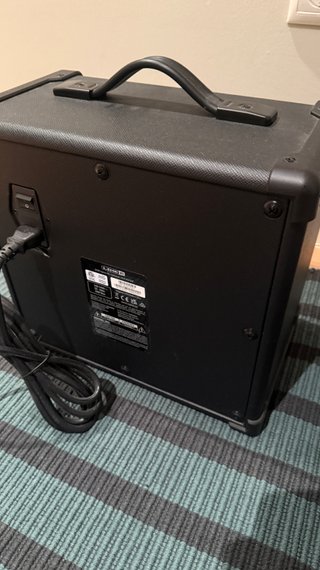 Guitarra Eléctrica Negra + Amplificador