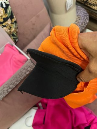 Conjunto Zara: Jersey Naranja y Falda Rosa