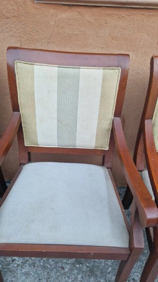 Juego 3 Sillas Madera Acolchadas