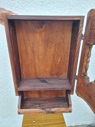 Alacena rústica de madera