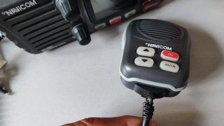 Emisora VHF Navicom RT-650 DSC