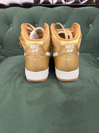 Zapatillas Nike Air Force 1 Doradas Talla 42