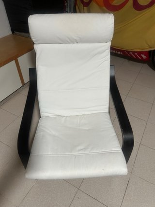Butaca Ikea Madera Negra y Tela Blanca