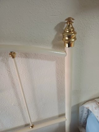 Cabezal de cama 90 cm metal blanco y dorado