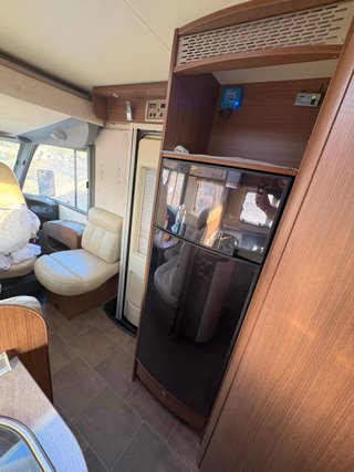 Autocaravana Burstner Aviano i728