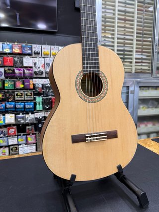 Chitarra Classica Yamaha C40M Nuova
