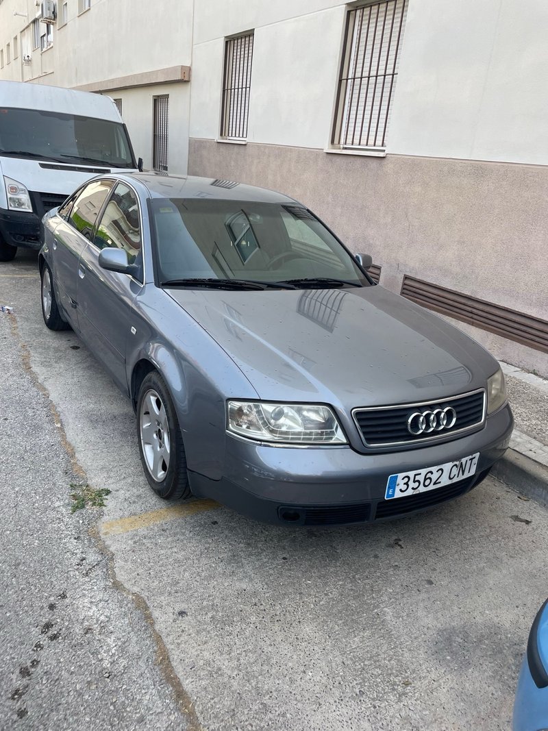 Audi A6 1999 - foto 1
