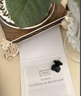COLGANTE PLATA Y ONIX FACETADO TOUS